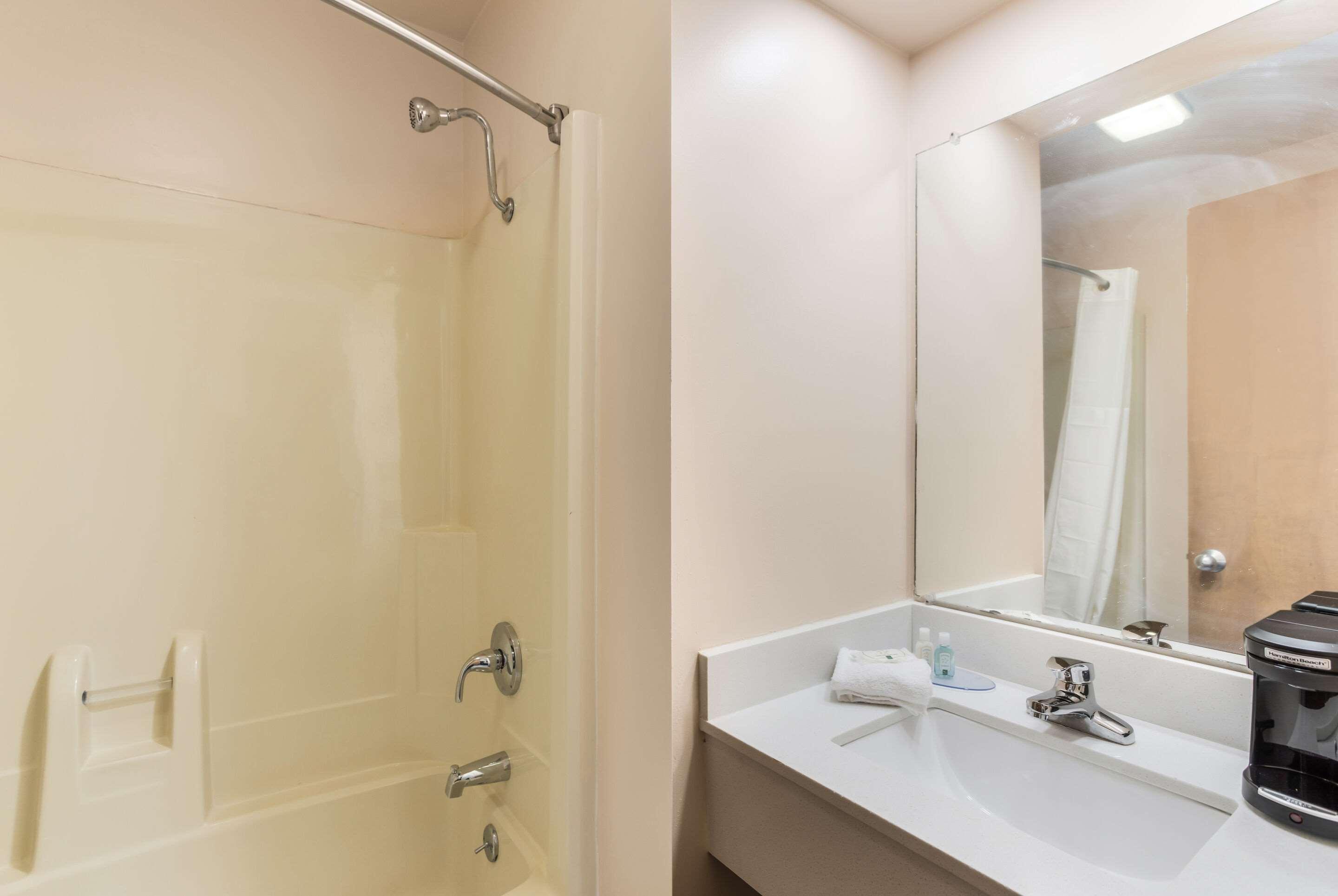 Quality Inn Pulaski Экстерьер фото